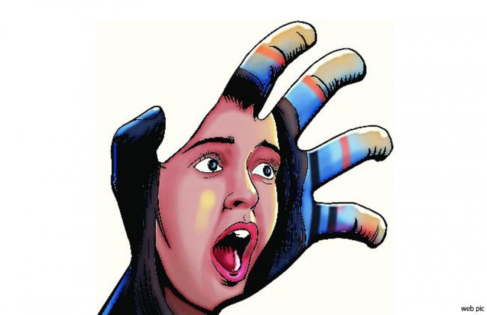 बाबुद्वारा १२ वर्षीया छोरी बलात्कृत