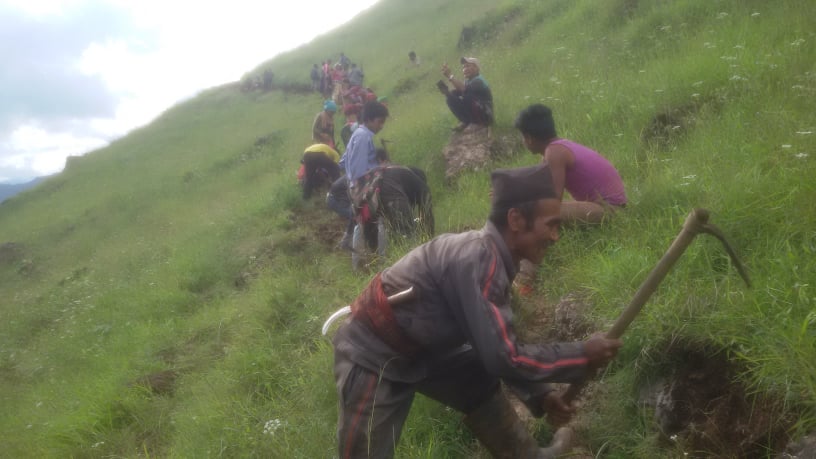 सामुहिक श्रमले गोरेटो बाटो मर्मत