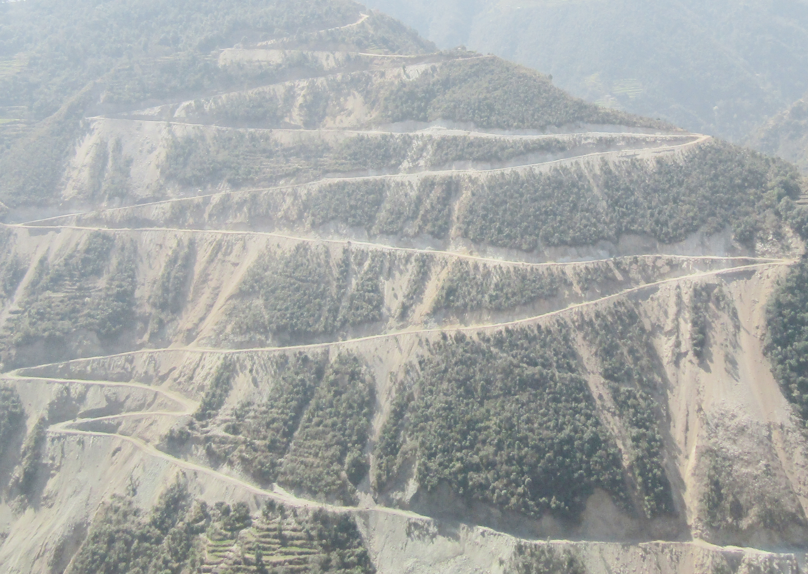 ग्रामीण सडकमा समस्यै समस्या