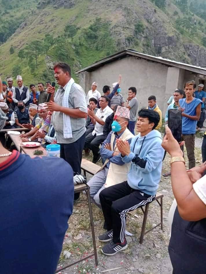 रुकुममा काँग्रेस प्रवेश गर्नेको लहरै चल्यो !