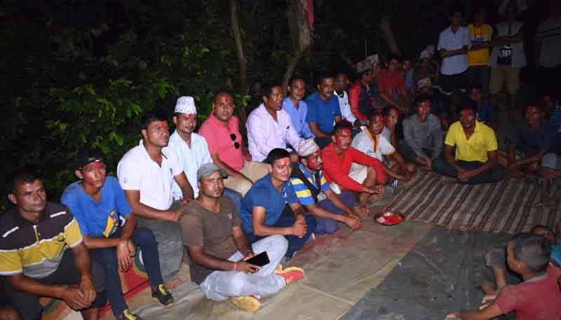 एमालेबाट निर्वाचित वडा सदस्य सहित दर्जन बढी नेकपा कार्यकर्ता कांग्रेसमा प्रवेश